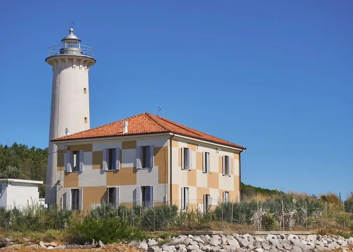 Enjoy A Lovely Flat With Pool * 비비오네