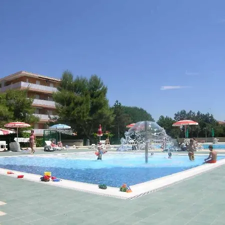 Appartement Enjoy A Lovely Flat With Pool - Beahost