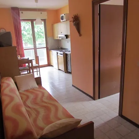 Enjoy A Lovely Flat With Pool - Beahost *