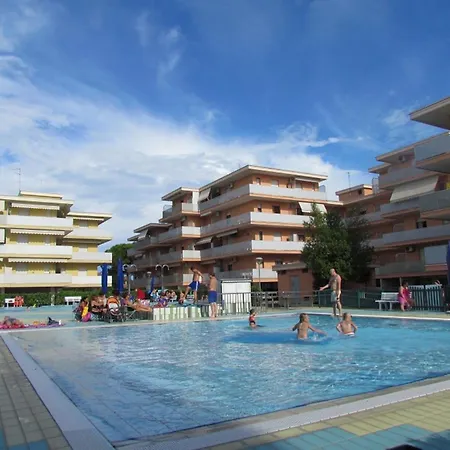 Enjoy A Lovely Flat With Pool - Beahost Bibione