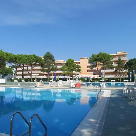 Appartement Enjoy A Lovely Flat With Pool - Beahost
