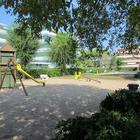 Enjoy A Lovely Flat With Pool - Beahost Бібіоне