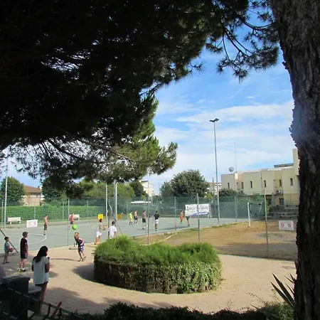 Enjoy A Lovely Flat With Pool - Beahost Бібіоне