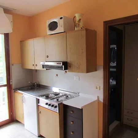 Enjoy A Lovely Flat With Pool * Бібіоне