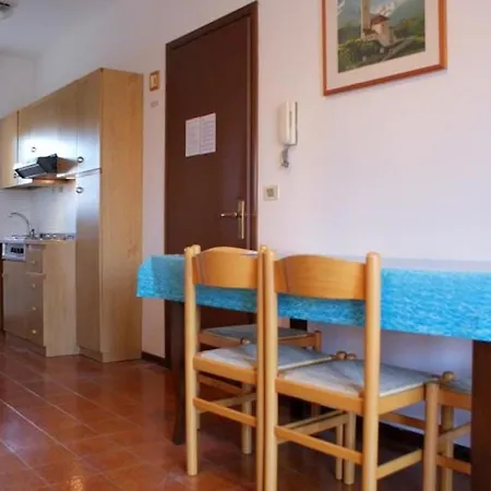 Enjoy A Lovely Flat With Pool *